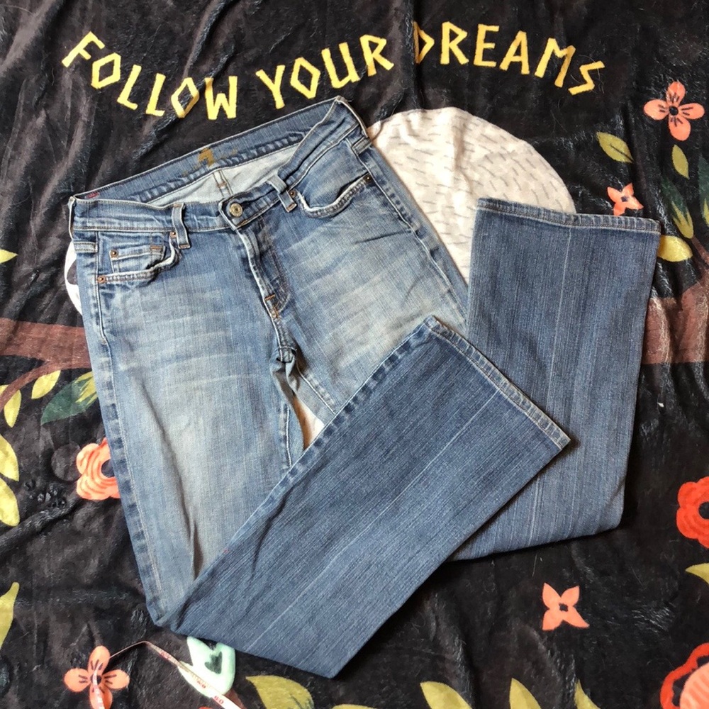 7FAM jeans size 28 medium to light wash bootcut